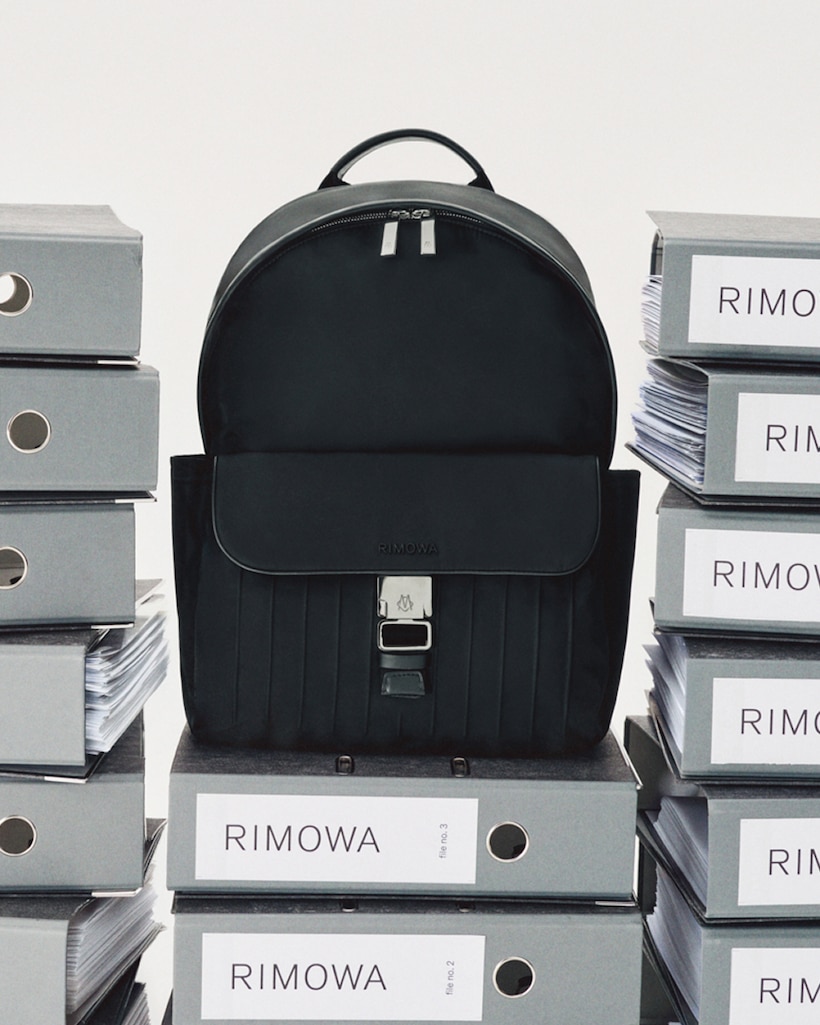 Practical zipped backpack