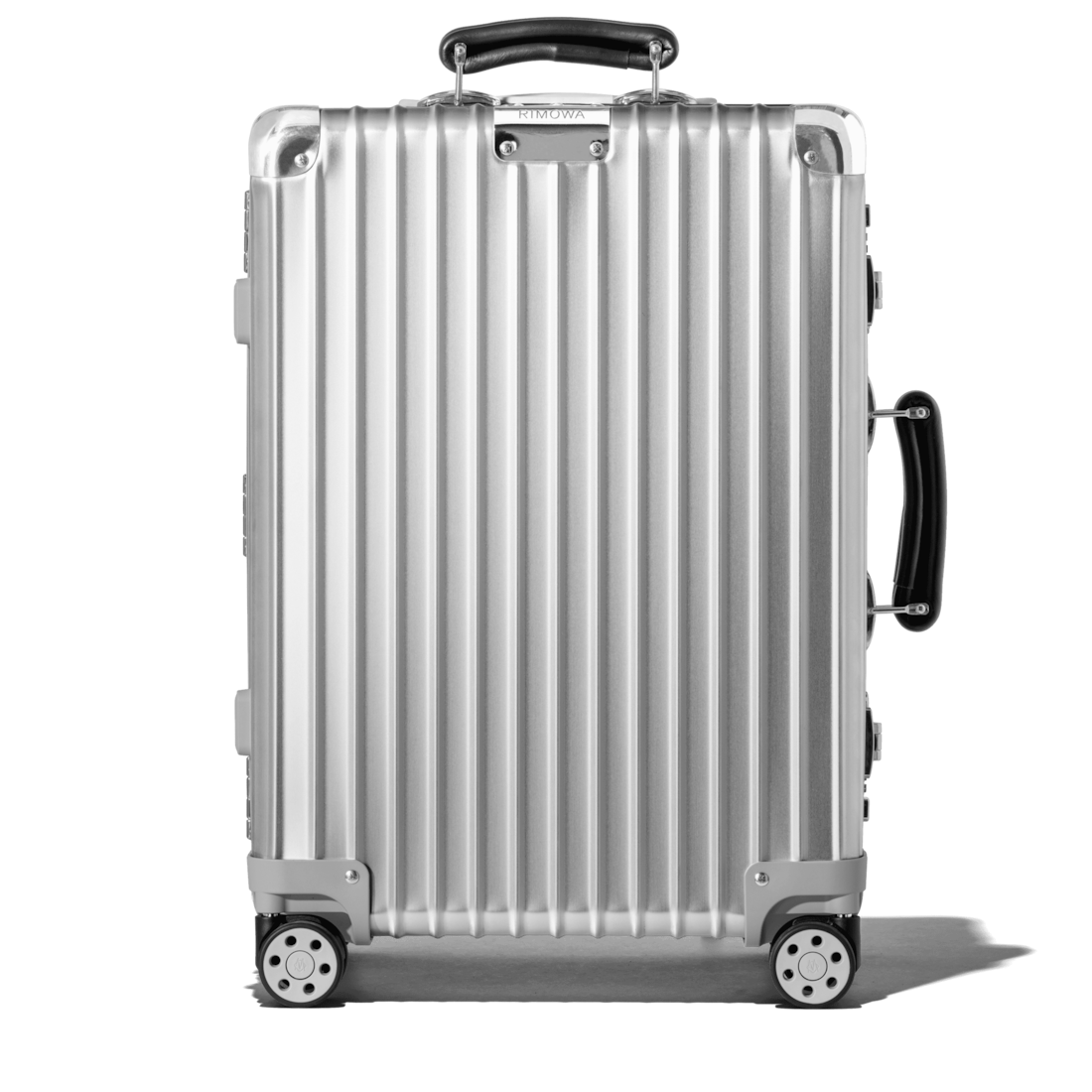 rimowa luggage carry on size