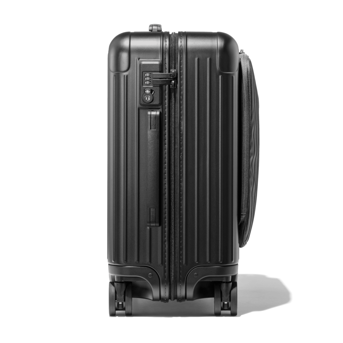 Essential Sleeve Cabin Plus Suitcase | Black | RIMOWA
