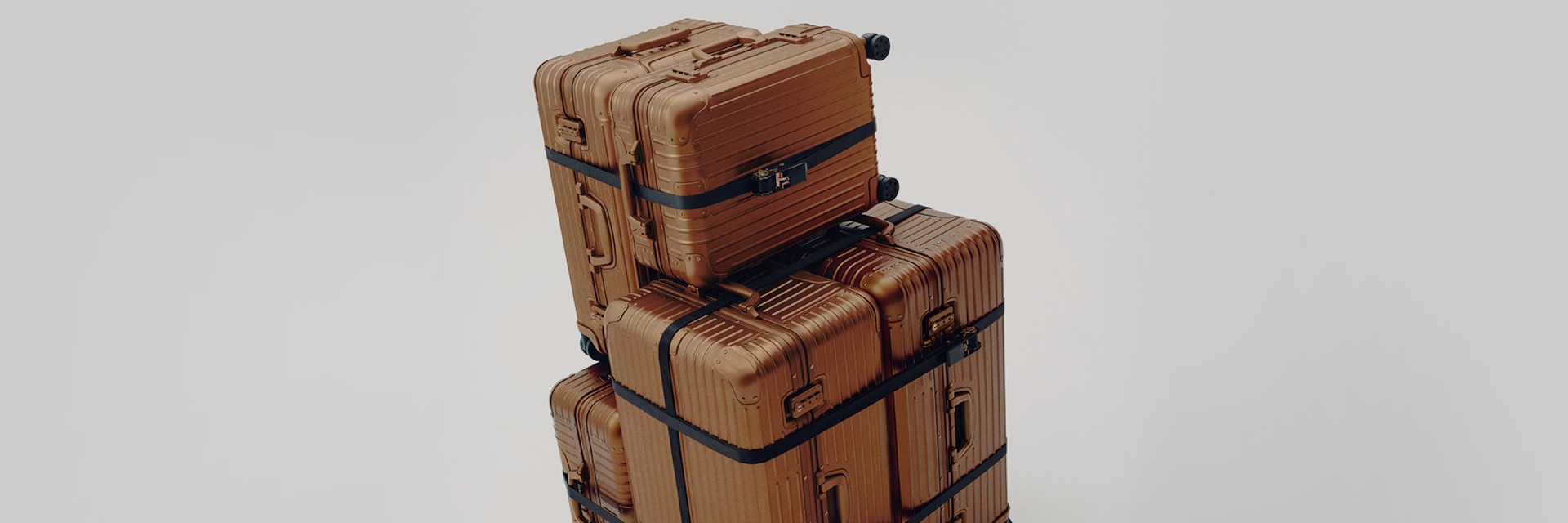 Aluminum Suitcases, Bags & Accessories
